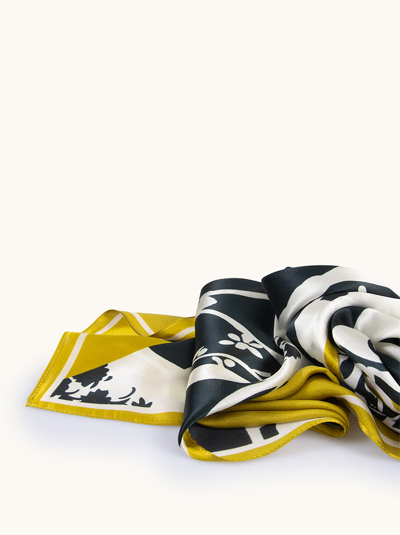 Gold-tone silk scarf 55 cm x 170 cm image 4