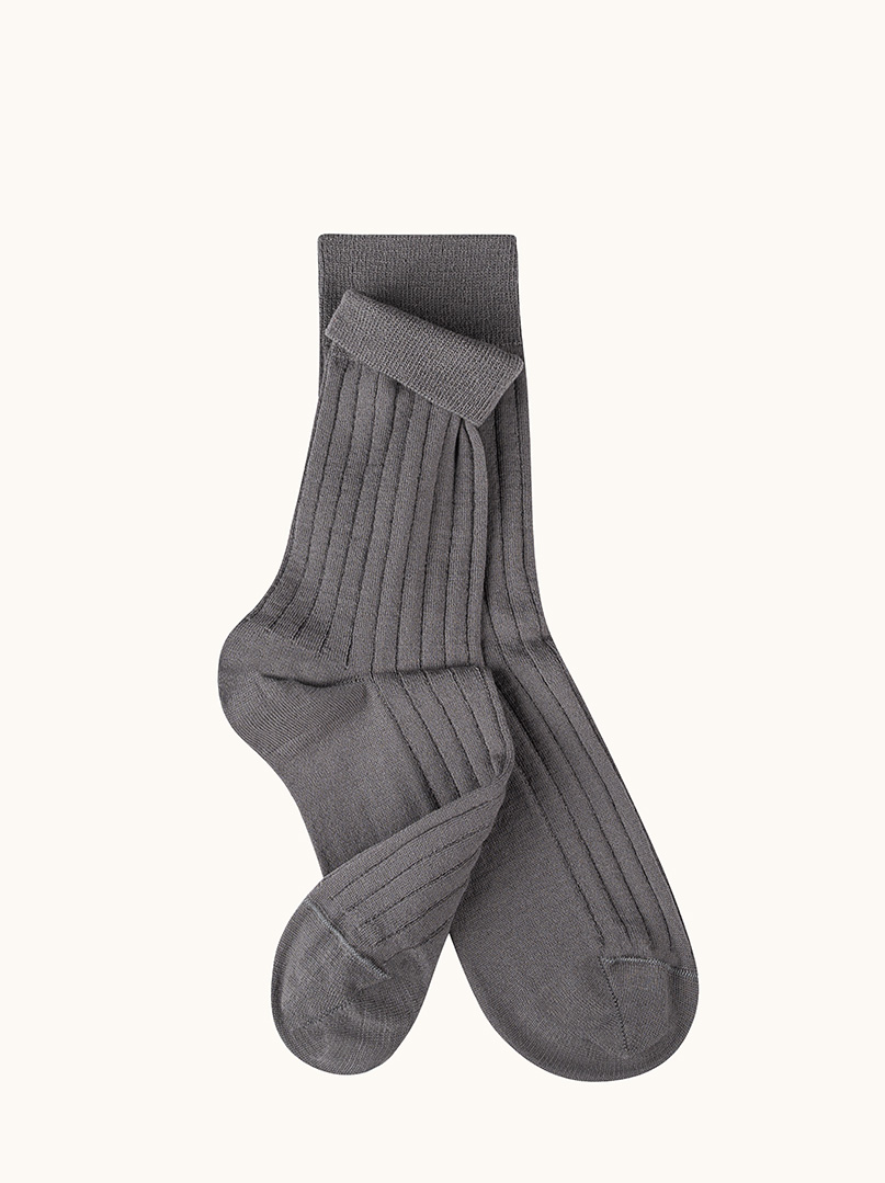 Warm women's wool socks made of burgundy merino wool with stripes image 2