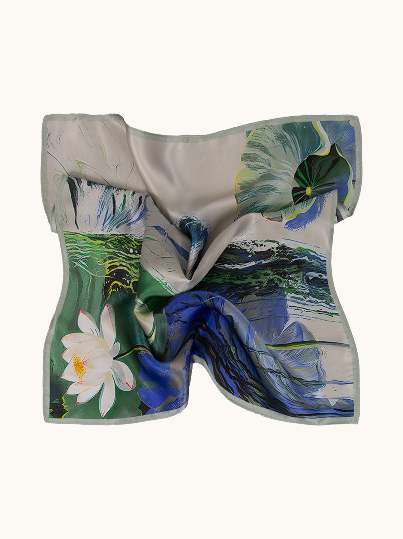 Small silk scarf with nenufar motif 53cm x53cm image 4