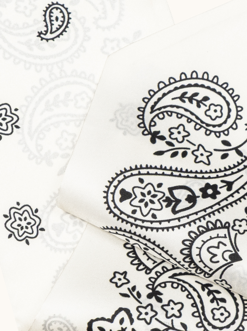 Silk twilly neckerchief black and white with paisley pattern image 3