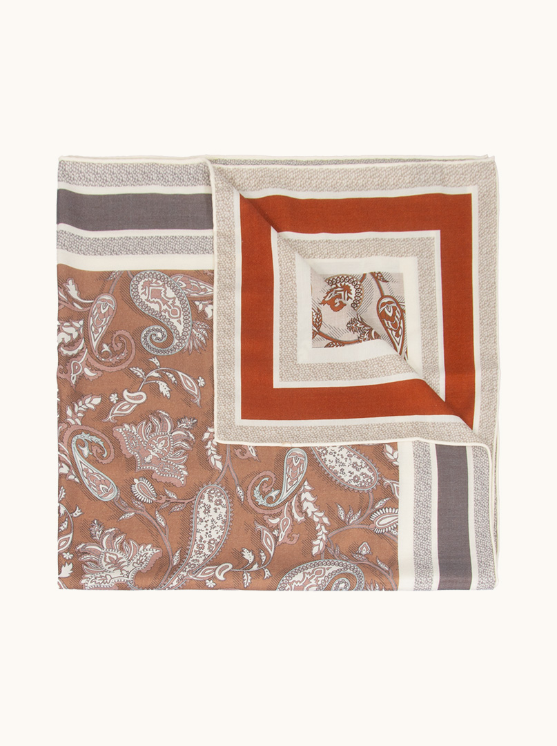 Exclusive scarf with classic paisley motif 125 x 125cm PREMIUM image 4