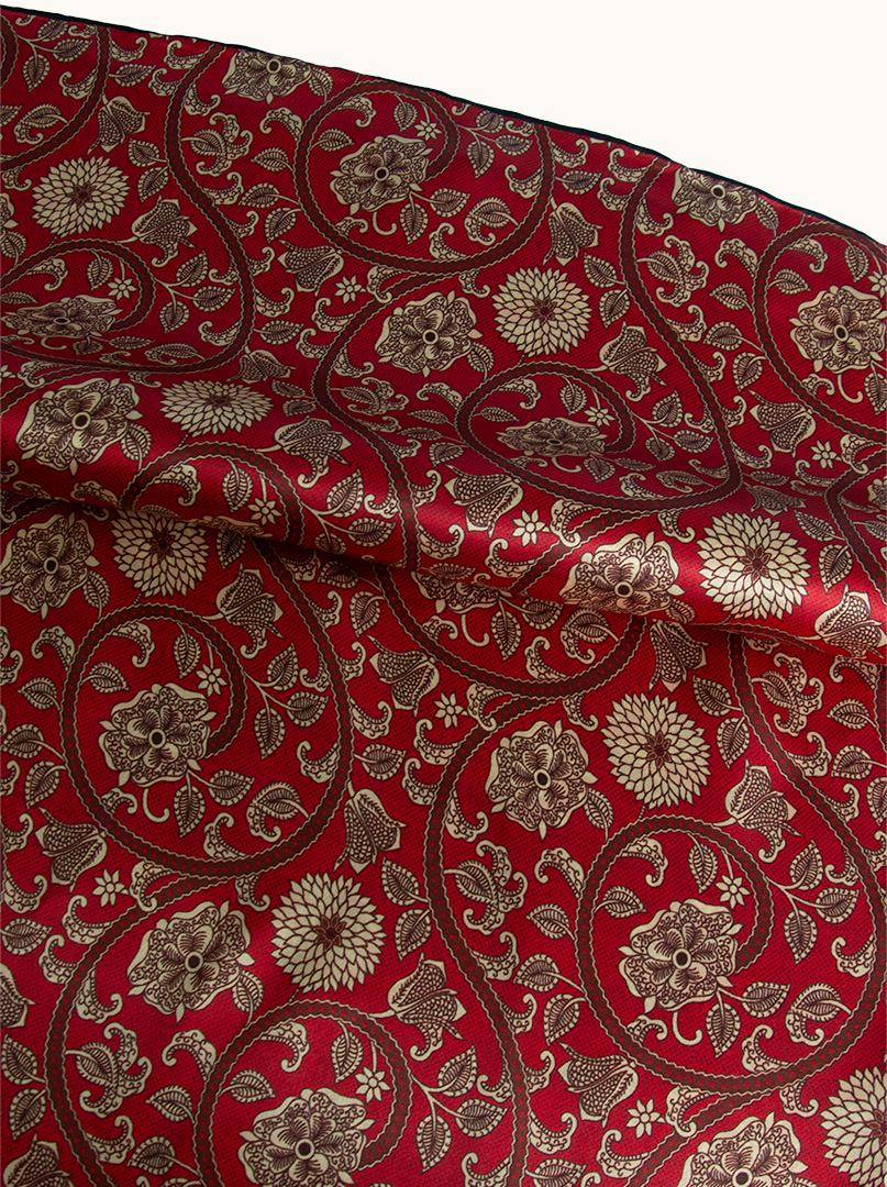 Large women's silk scarf in oriental pattern 110cm x 110cm image 2