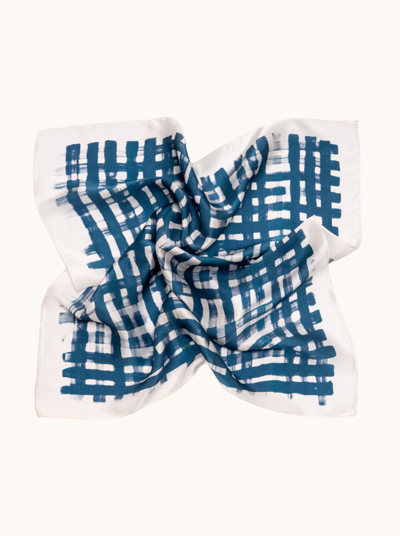 Small women's silk scarf with herringbone pattern, 53 cm x 53 cm image 3