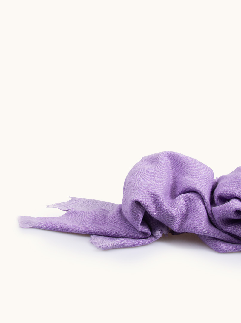 Softly textured purple scarf 65 cm x 190 cm image 3