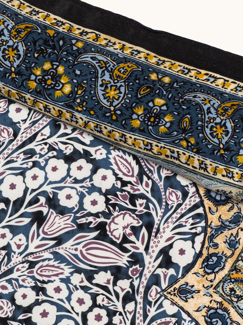 Silk scarf with a hint of the orient 68cm x 68cm image 4