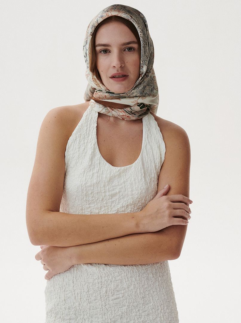 Silk scarf botanical tale 110 cm x 110 cm image 2
