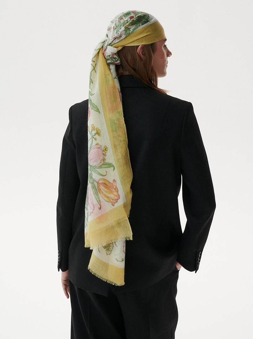 Exclusive cashmere floral shawl with yellow trim 75 cm x 200 cm PREMIUM image 1