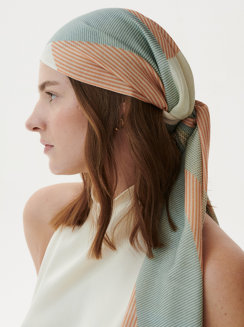 Scarf 100% wool geometric minimalism 95 cm x 210 cm PREMIUM image 1