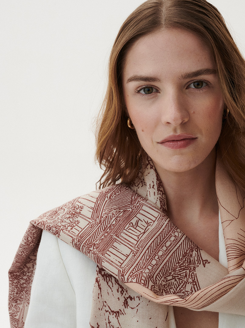 Scarf 100% wool in shade of beige with house motif 70 cm x 190 cm image 1