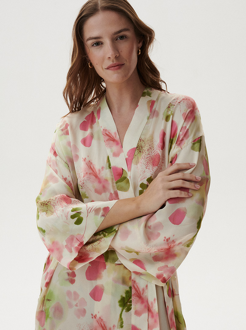 Viscose kimono robe with floral motif PREMIUM image 2