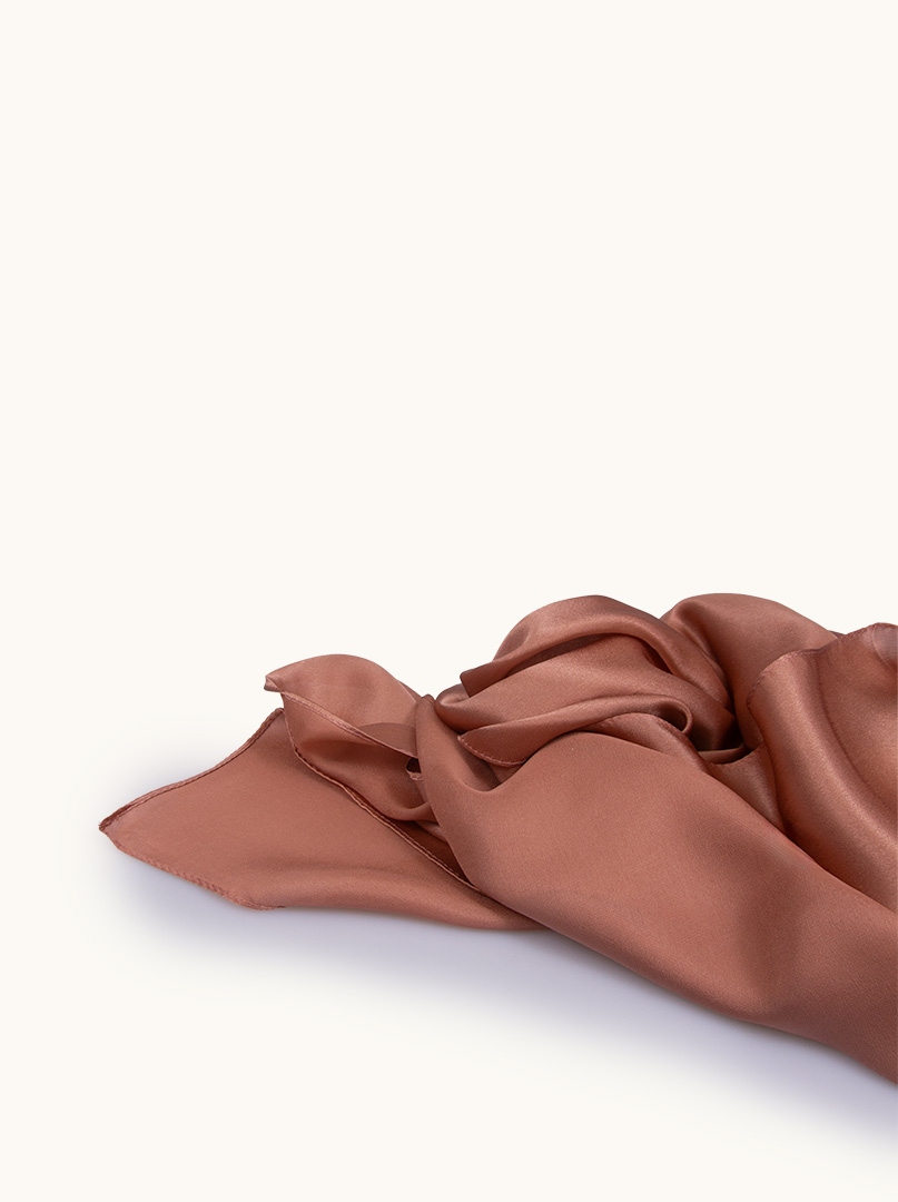 Silk scarf in a shade of darkened pink with a hint of brown 70 cm x 176 cm image 1