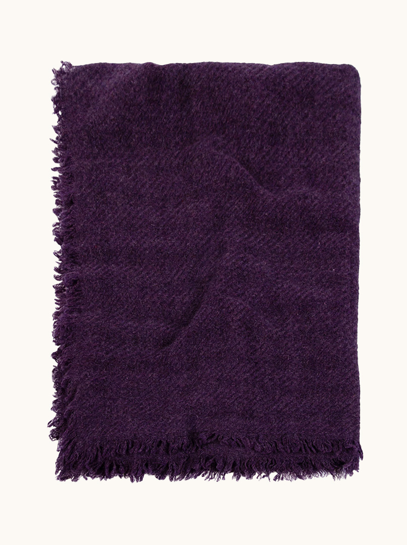 Ecru cashmere scarf with contrasting trim - luxurious lightness and minimalism PREMIUM image 4