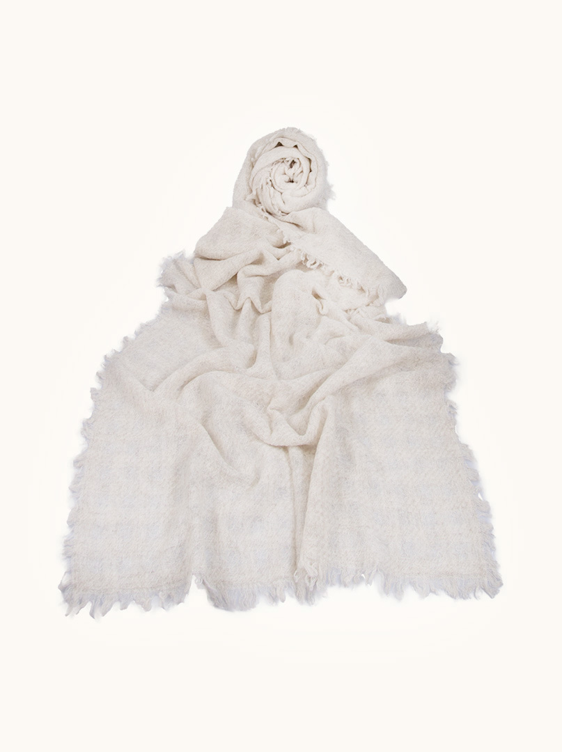Ecru cashmere scarf with contrasting trim - luxurious lightness and minimalism PREMIUM image 1