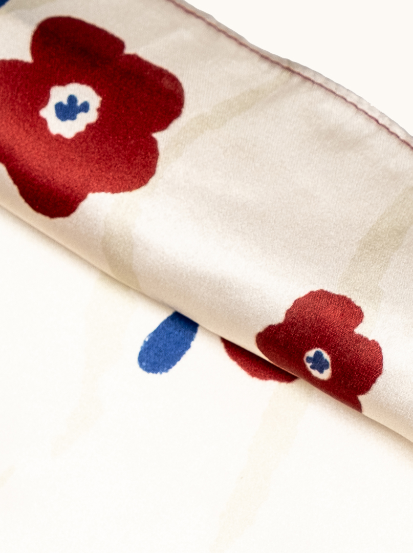 Small women's silk gavroshka ecru floral scarf 53cm x53cm image 4