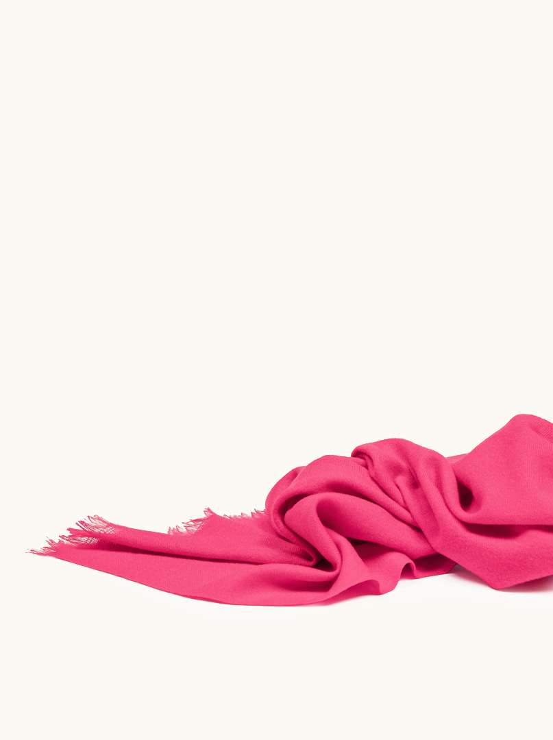 Warm fuchsia scarf with short fringes, 80x200 cm image 4