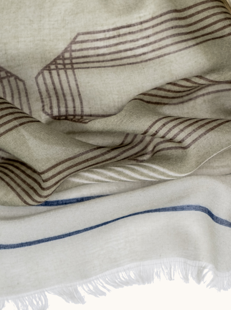 Lightweight cotton and viscose scarf with geometric patterns, 90 cm x 180 cm image 3