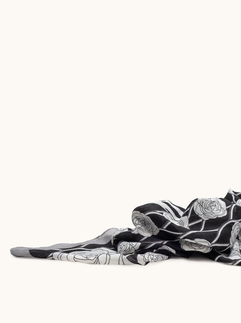 Lightweight 100% viscose shawl in black and white roses 70 cm x180 cm image 3