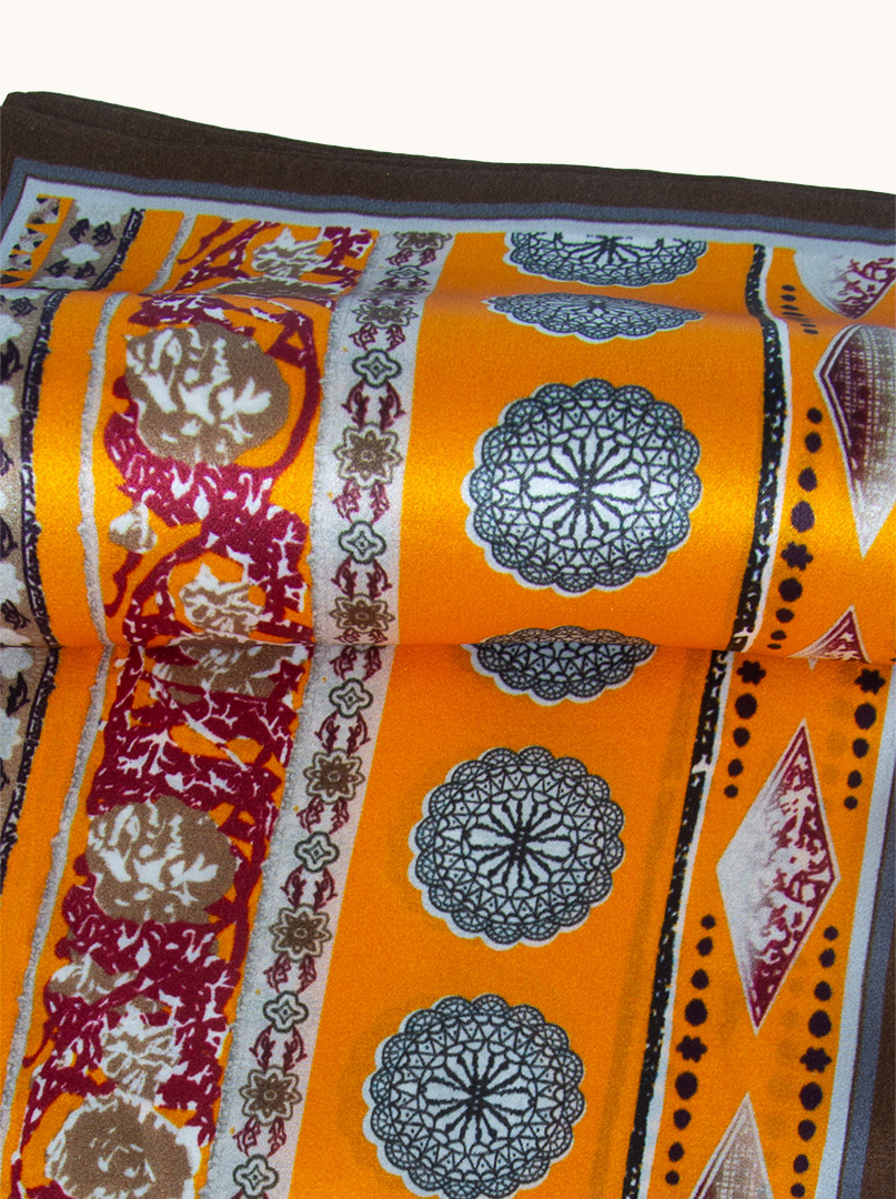 Two-sided silk scarf in oriental pattern 15cm x 145cm image 3