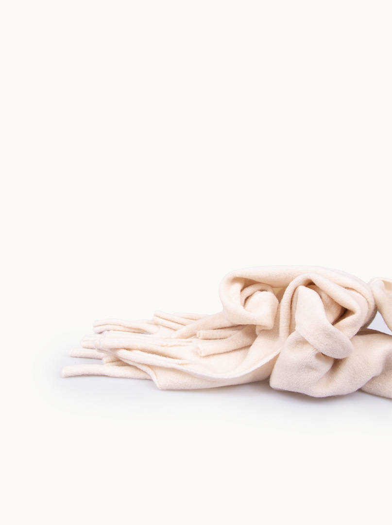 Cream scarf with tassels 55 cm x 280 cm image 2