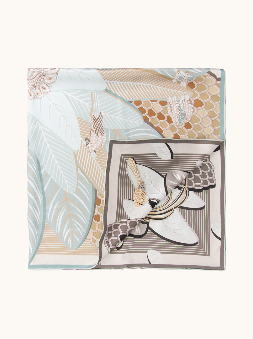 Exclusive double-sided silk scarf with floral motif 110cm x 110cm image 4