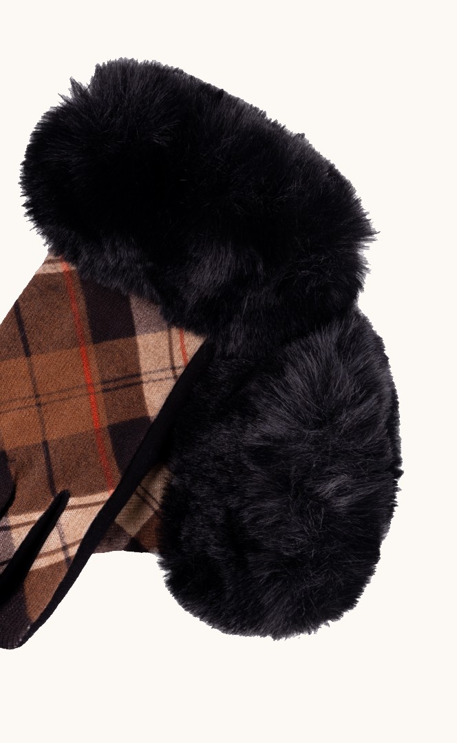 Wool gloves in black with insulator image 2