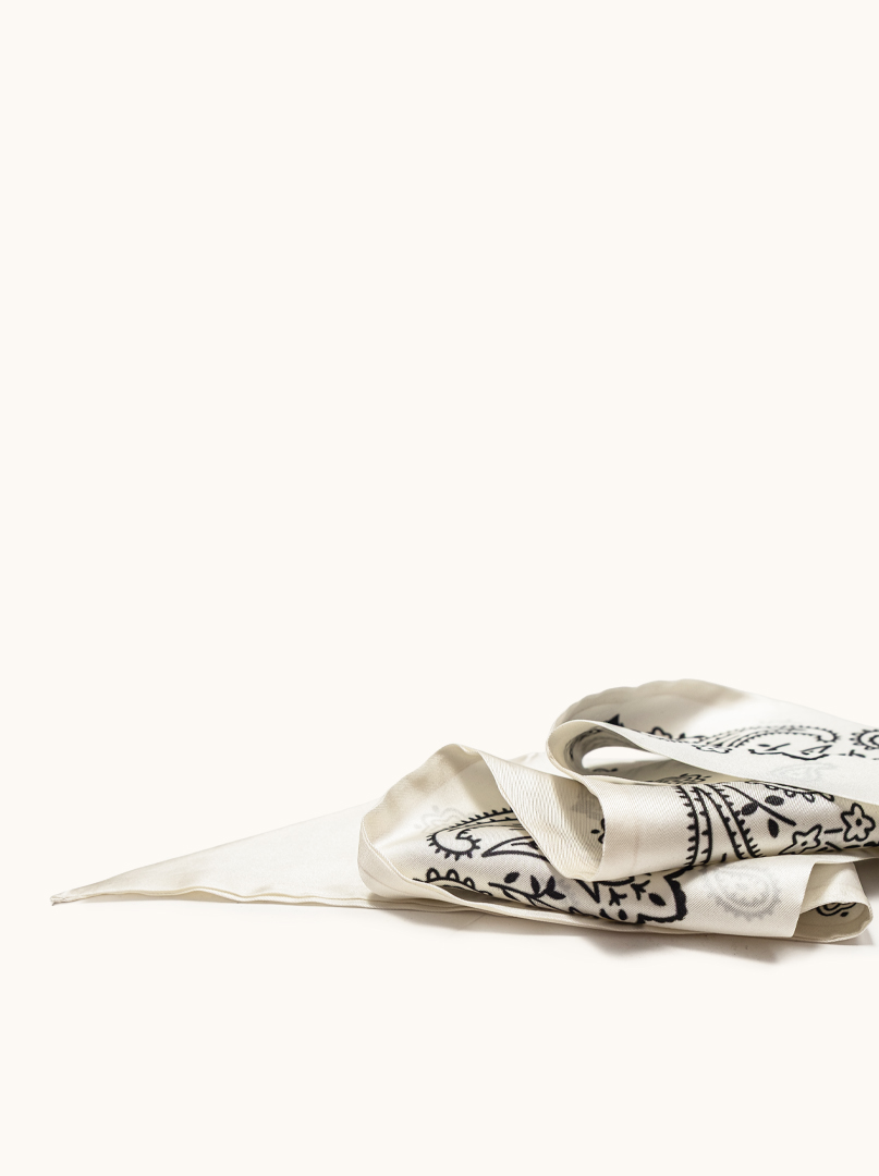 Silk twilly neckerchief black and white with paisley pattern image 4