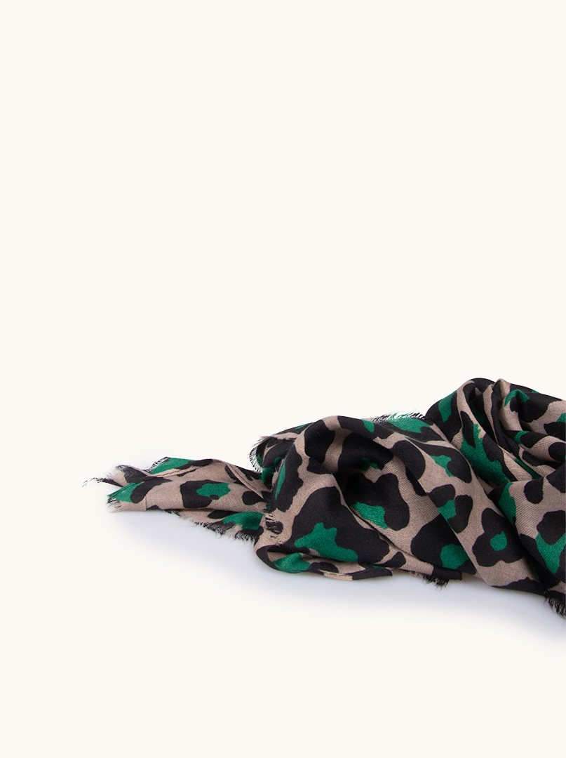 Viscose scarf with animal motif in emerald mottling 90cm x 180cm image 2