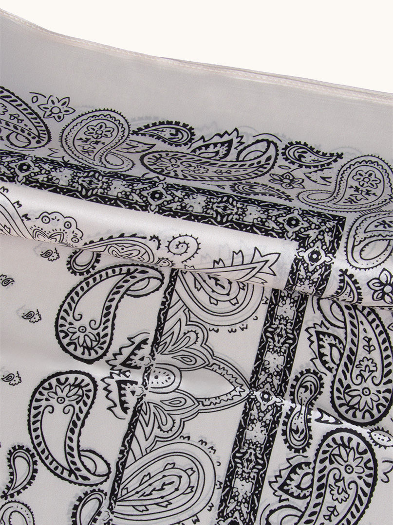 Silk scarf Whisper of Silk 68cm x68cm image 4