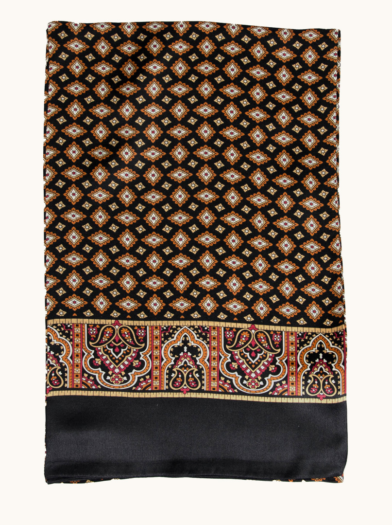 SCARF WITH PATTERN image 2