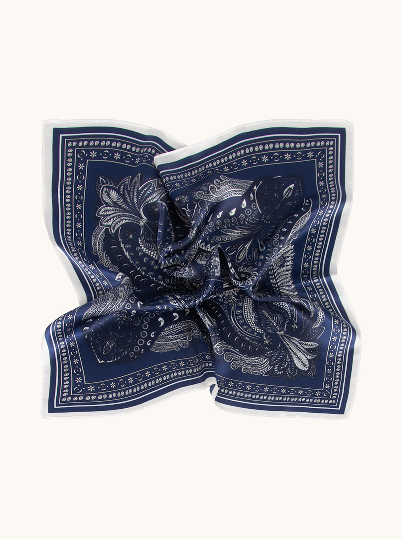 Hypnotic Depth silk gavroche 53 cm x 53 cm image 3