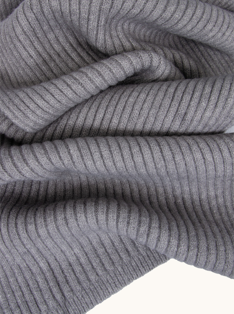 Warm gray ribbed shawl 35 cm x 220 cm image 4