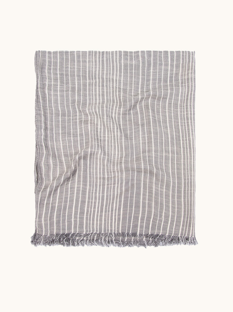 SCARF WITH PATTERN image 2