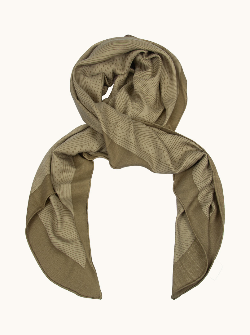 Silk and wool scarf green 130 cm x 130 cm PREMIUM image 1