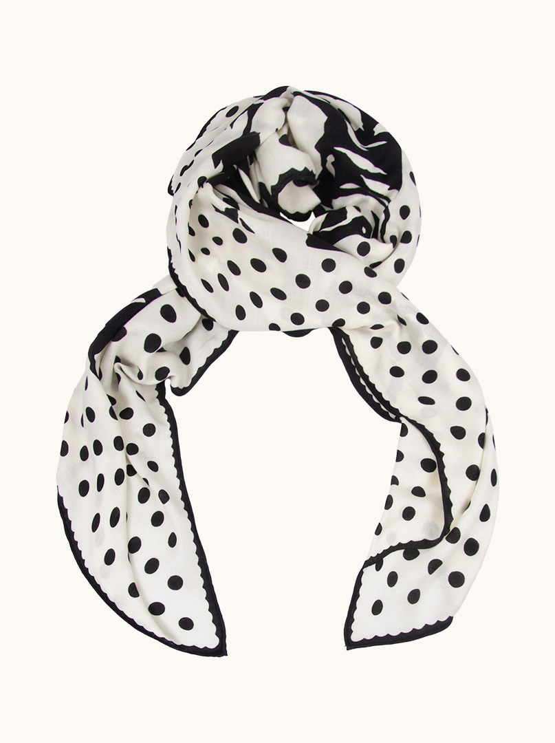 Silk and wool scarf with rose motif 130 cm x 130 cm PREMIUM image 1