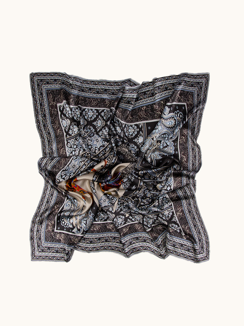 Silk scarf XXL image 4