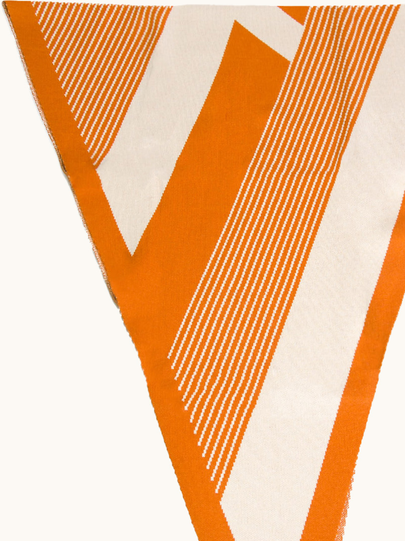 Scarf with pattern image 2