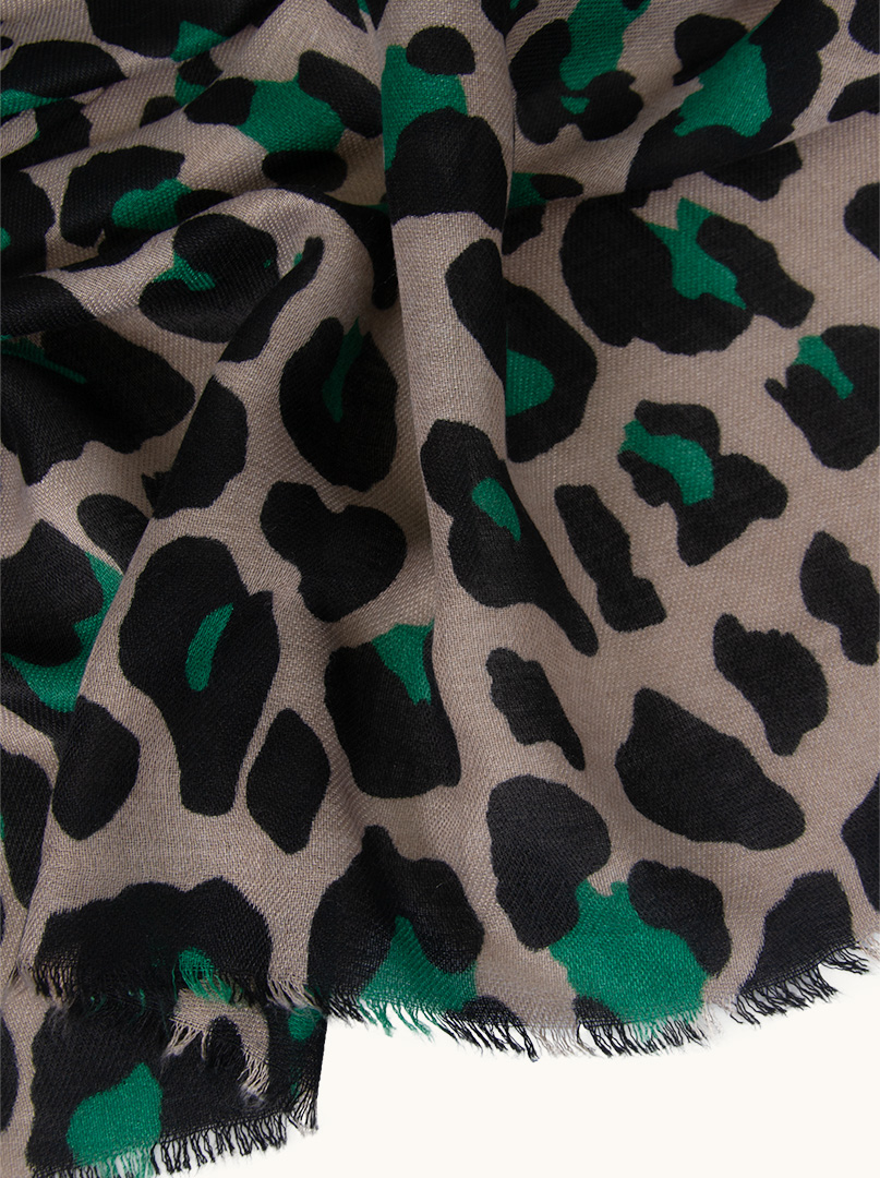 Viscose scarf with animal motif in emerald mottling 90cm x 180cm image 3