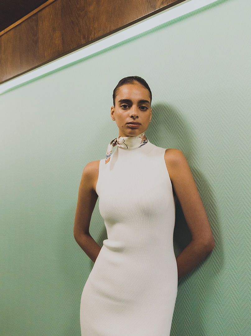 Small silk scarf ZARIA 53x53 cm PREMIUM image 1