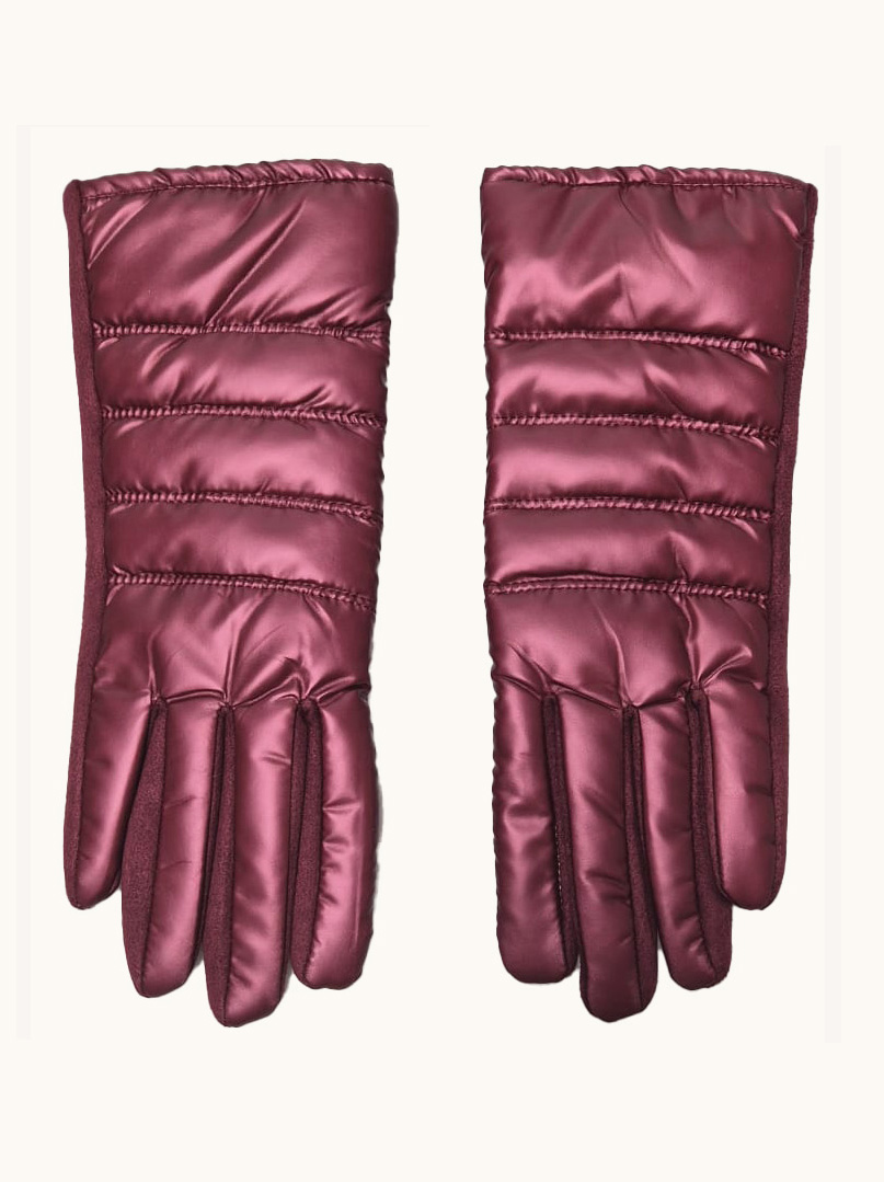Women's quilted burgundy gloves image 2