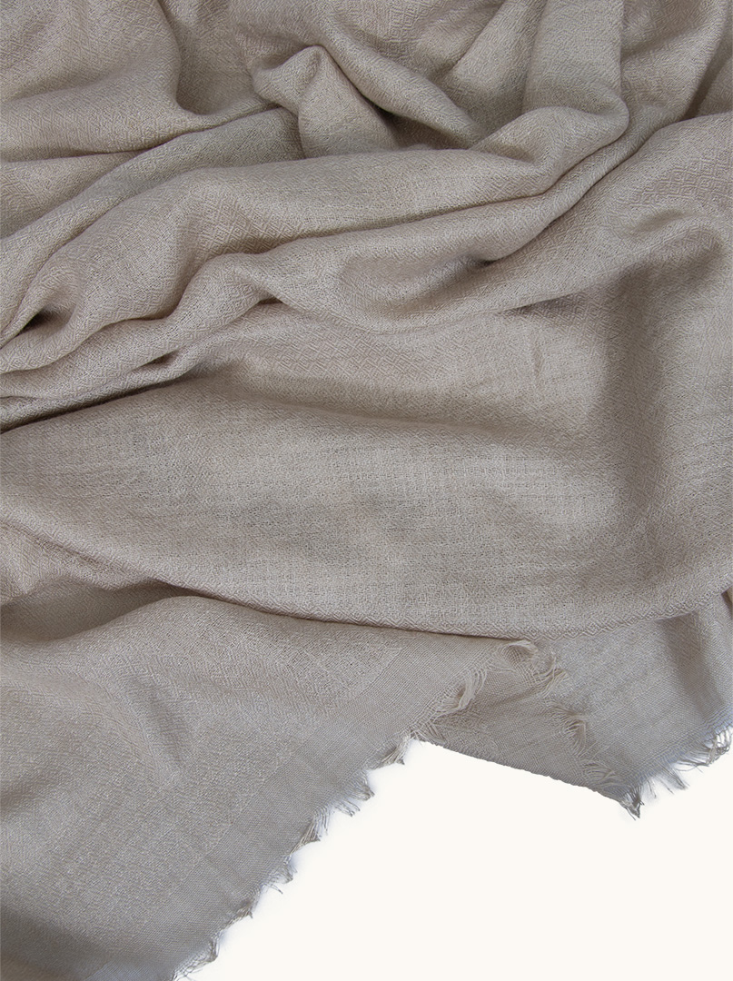 Viscose shawl in beige 105 cm x 210 cm image 3