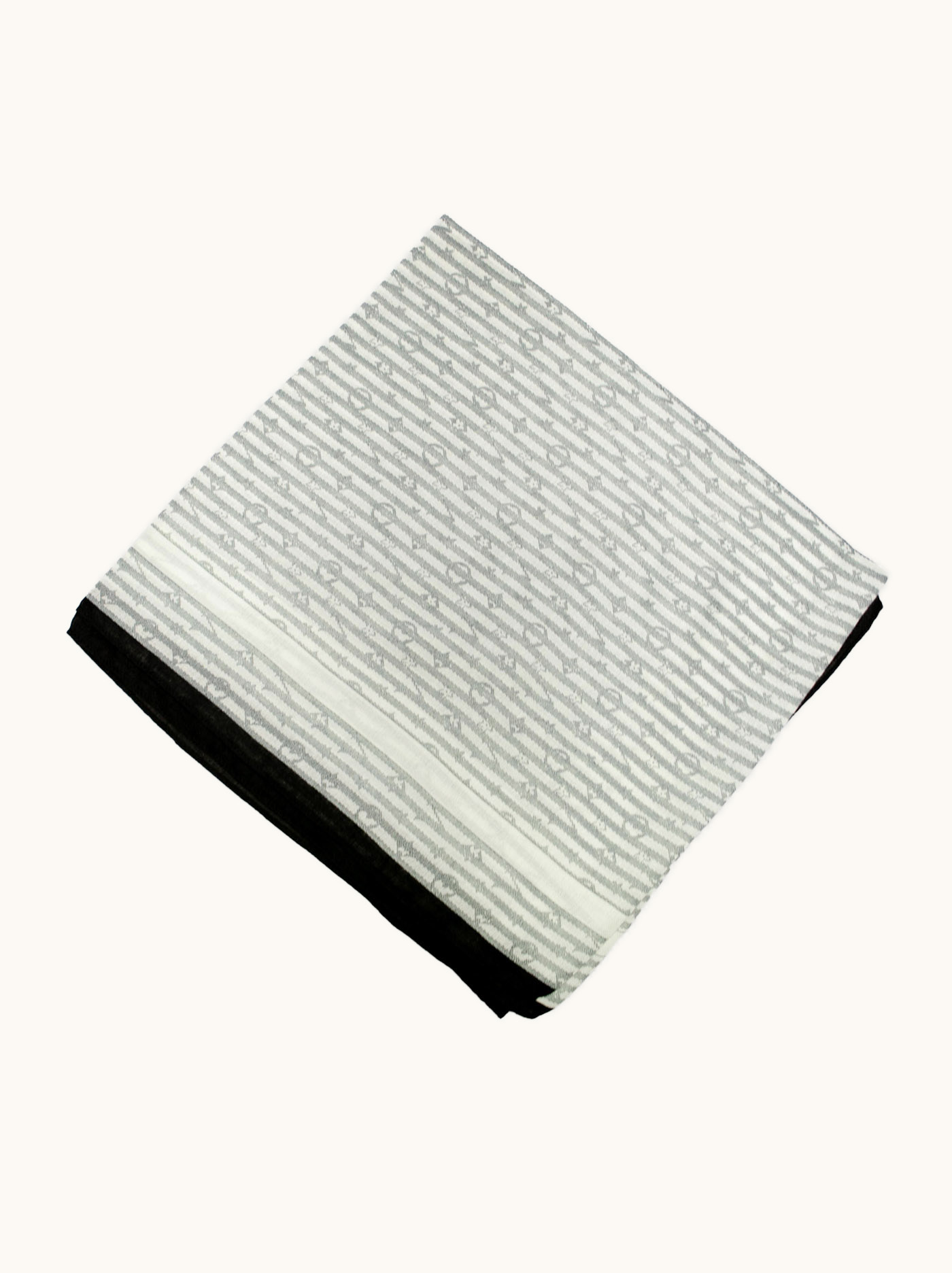 Scarf with pattern image 3