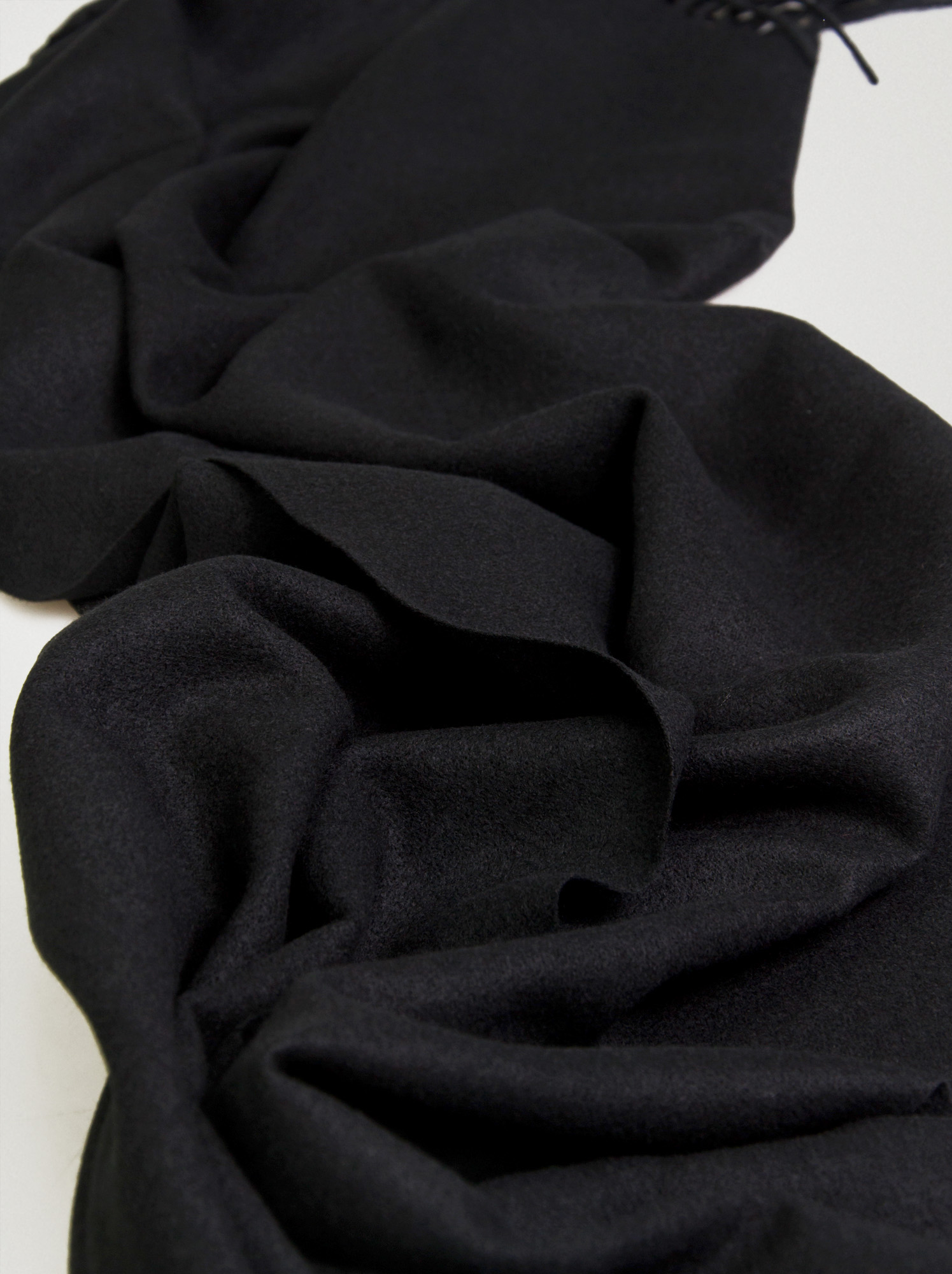 Black scarf - Allora image 3