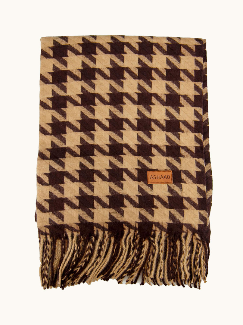 Scarf with pattern image 2