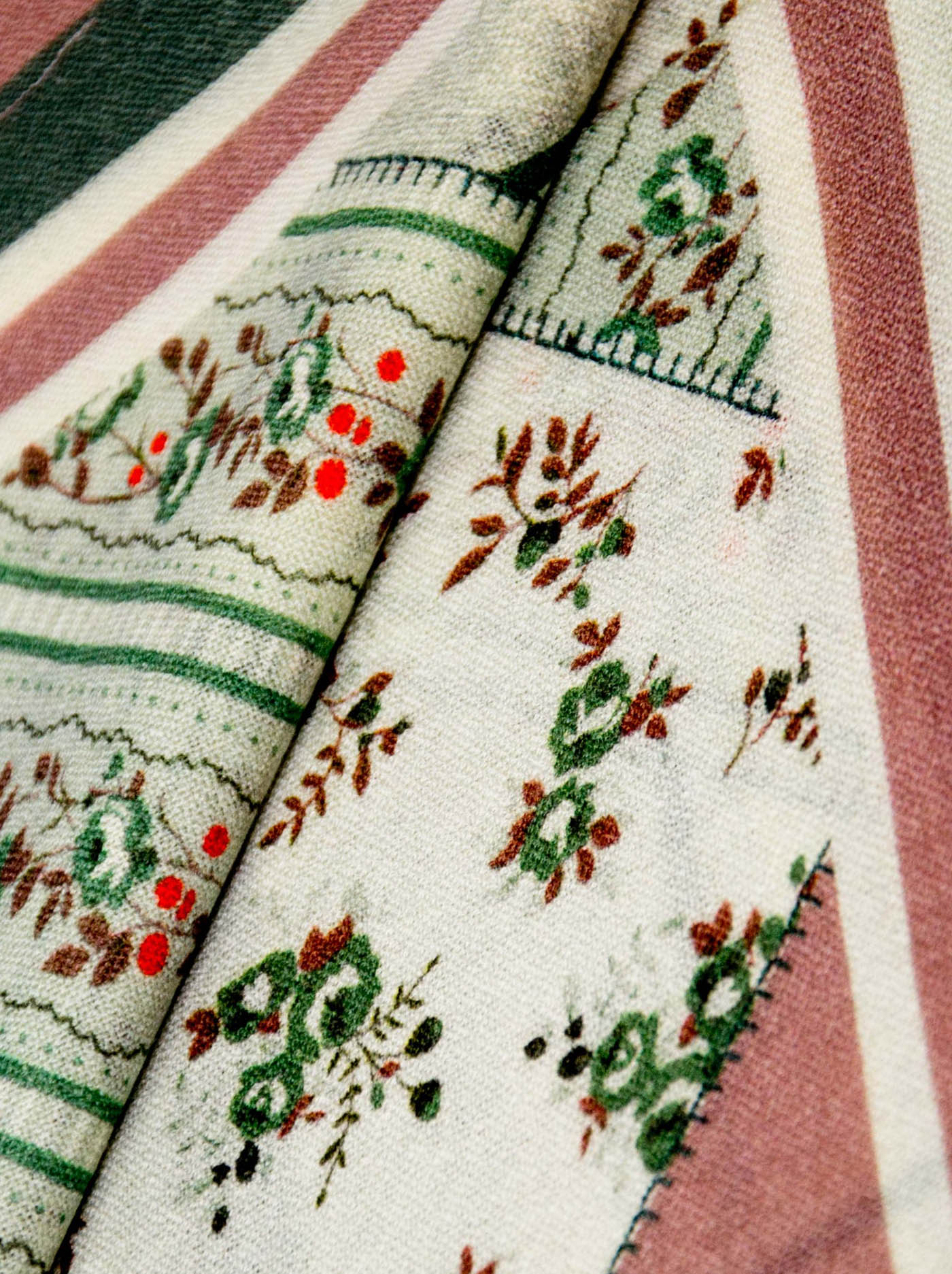 Wool scarf image 3