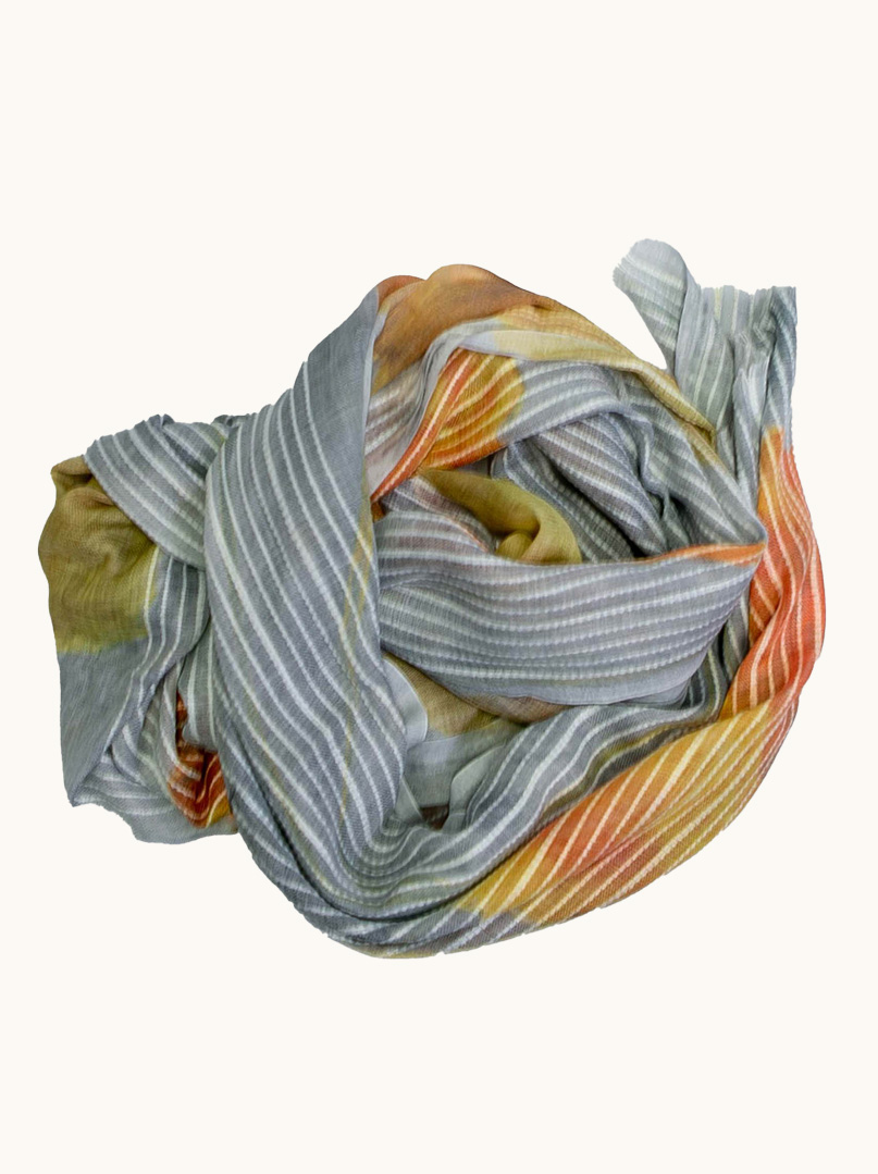 Scarf with pattern image 2
