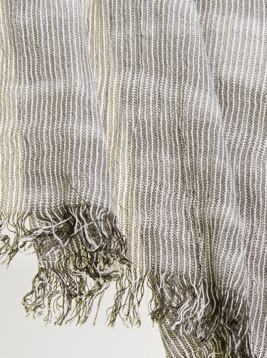 SCARF WITH PATTERN - Allora image 3
