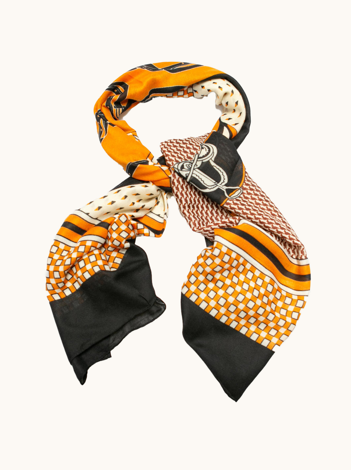Scarf with pattern image 1