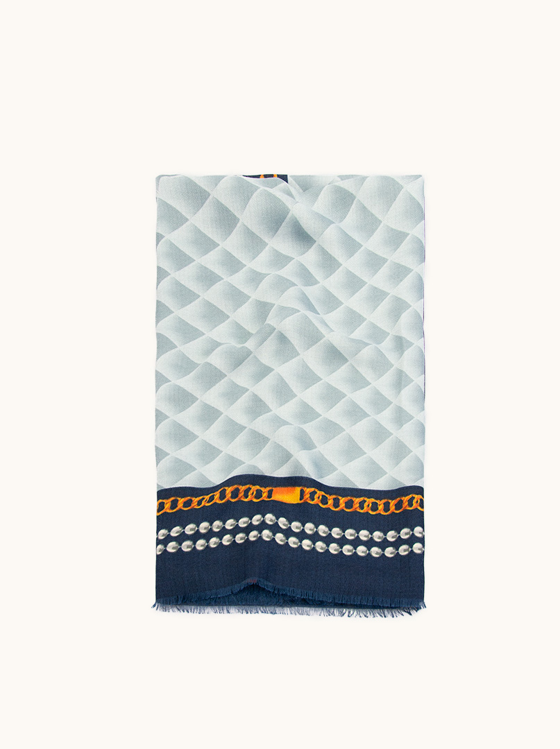 Scarf with pattern image 2