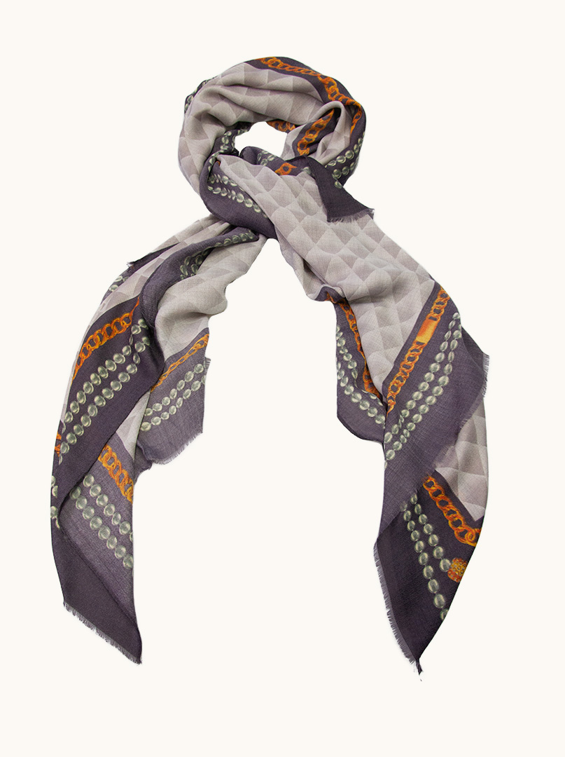 Scarf with pattern image 1