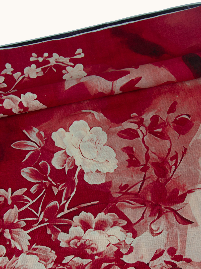 Exclusive double-sided wool-silk floral scarf 125cm PREMIUM image 2